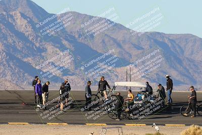 media/Feb-06-2025-Racers Edge (Thu) [[c17ed6f7b1]]/3-Around the Pits-Track Walk/